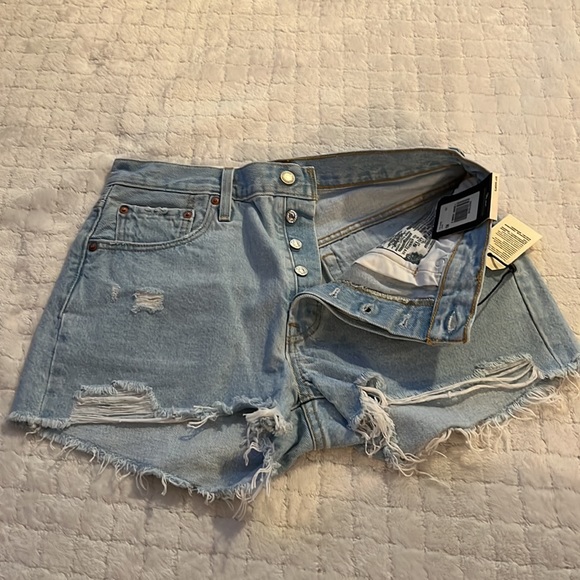 Brand new ripped jean 501 shorts - Picture 7 of 10